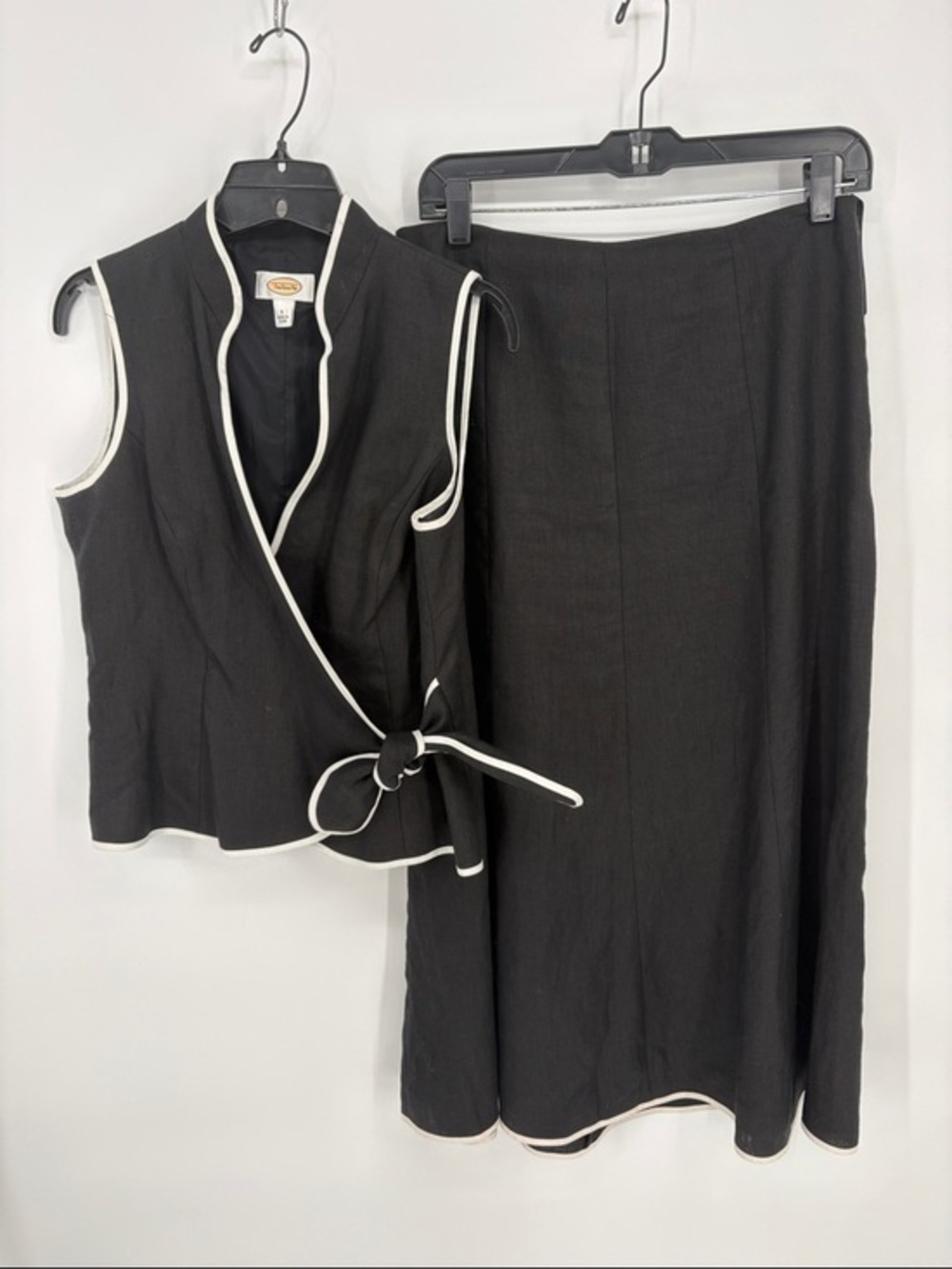 🍩 Talbots linen Black Maxi Skirt and vest Set with White Trim